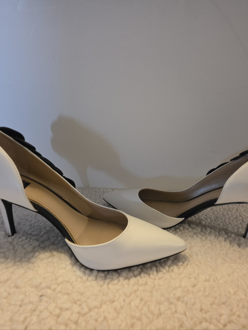 White House Black Market White Pointed Pumps with Black Knot Accent - Picture 12 of 13